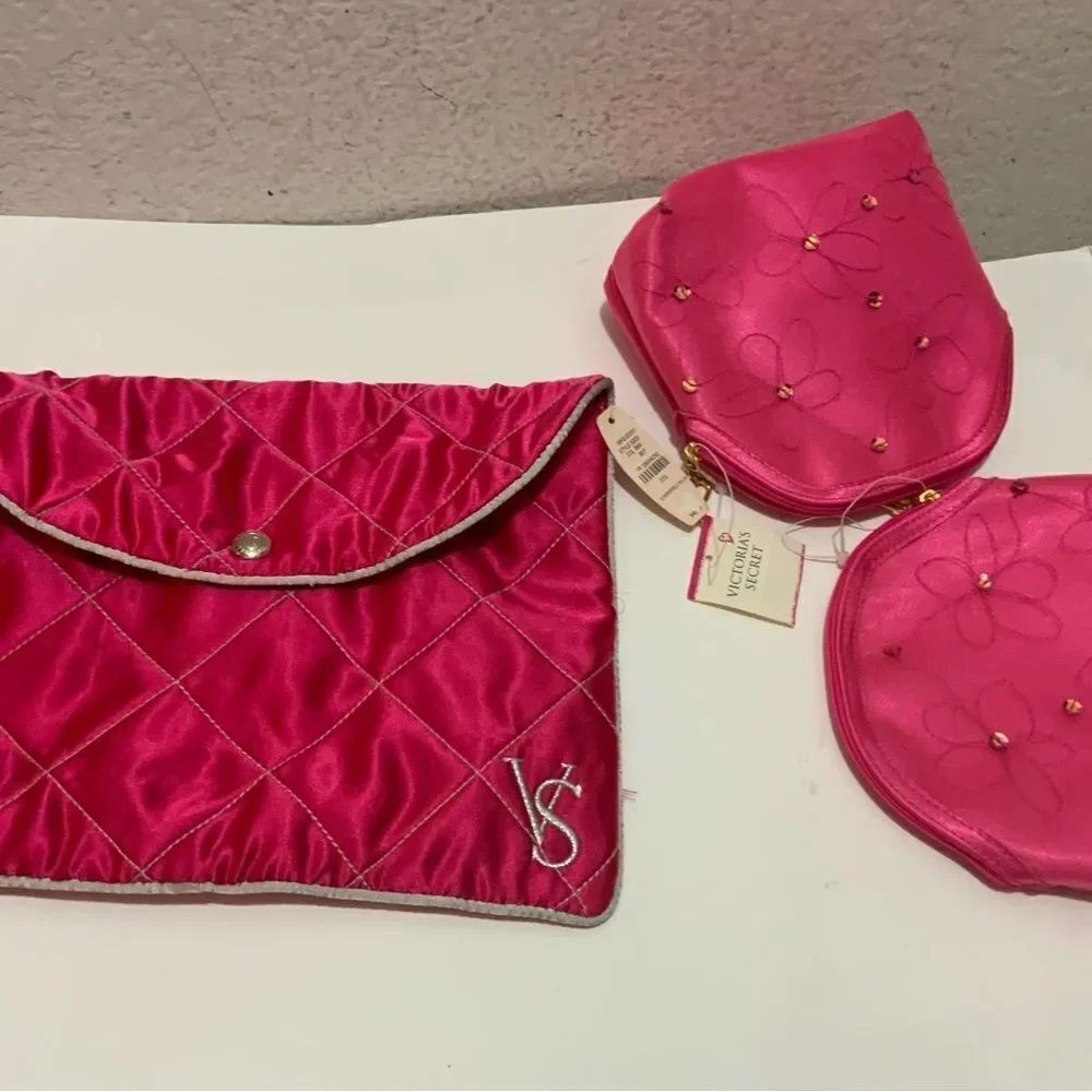 Victoria Secret Cosmetic Hot Pink SatinโQuilted Travel Bag
